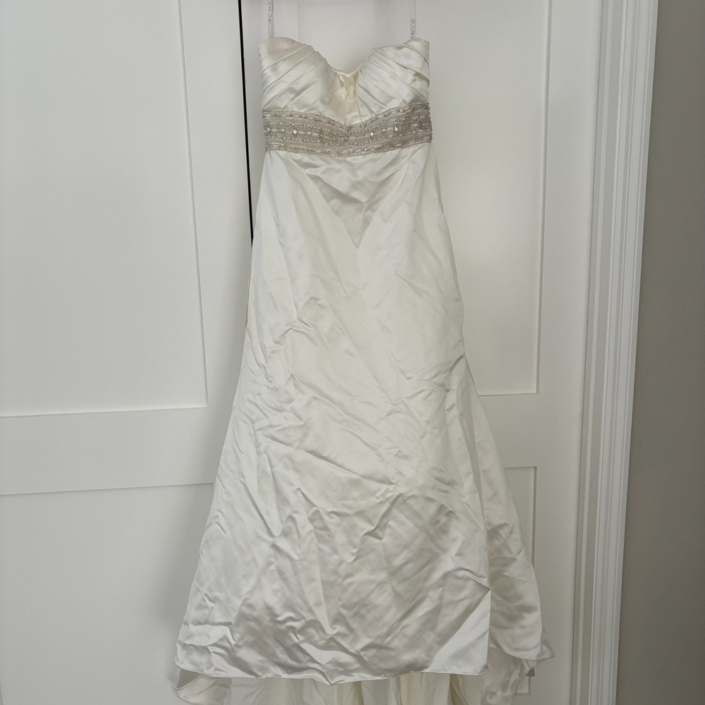 Mary's White‎ Embellished Strapless Stunning Wedding Bridal Gown Size 8